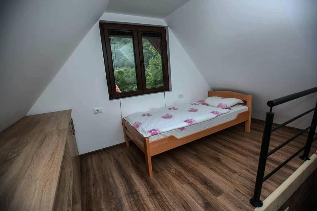 Zoranovi Konaci Villa Jevtici Luaran gambar