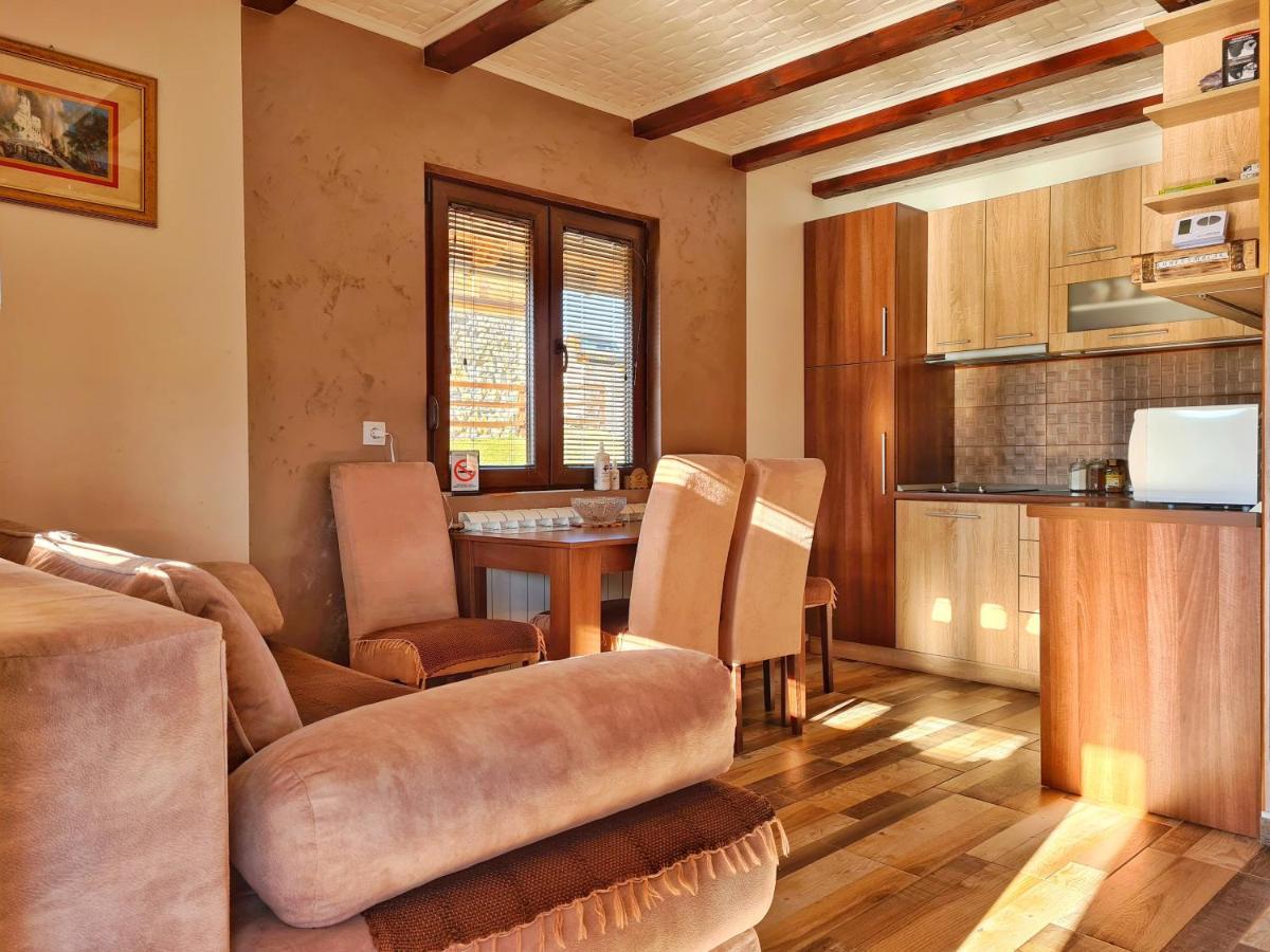 Zoranovi Konaci Villa Jevtici Luaran gambar