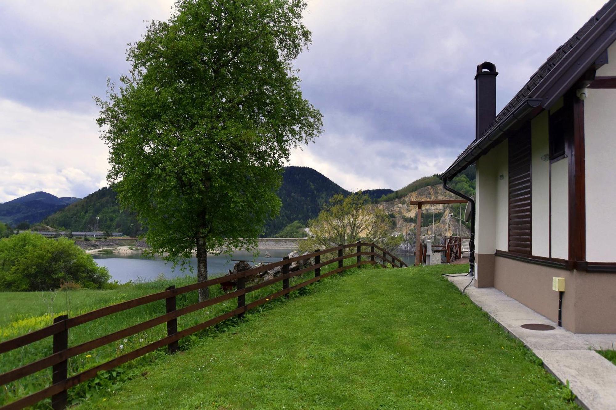 Zoranovi Konaci Villa Jevtici Luaran gambar